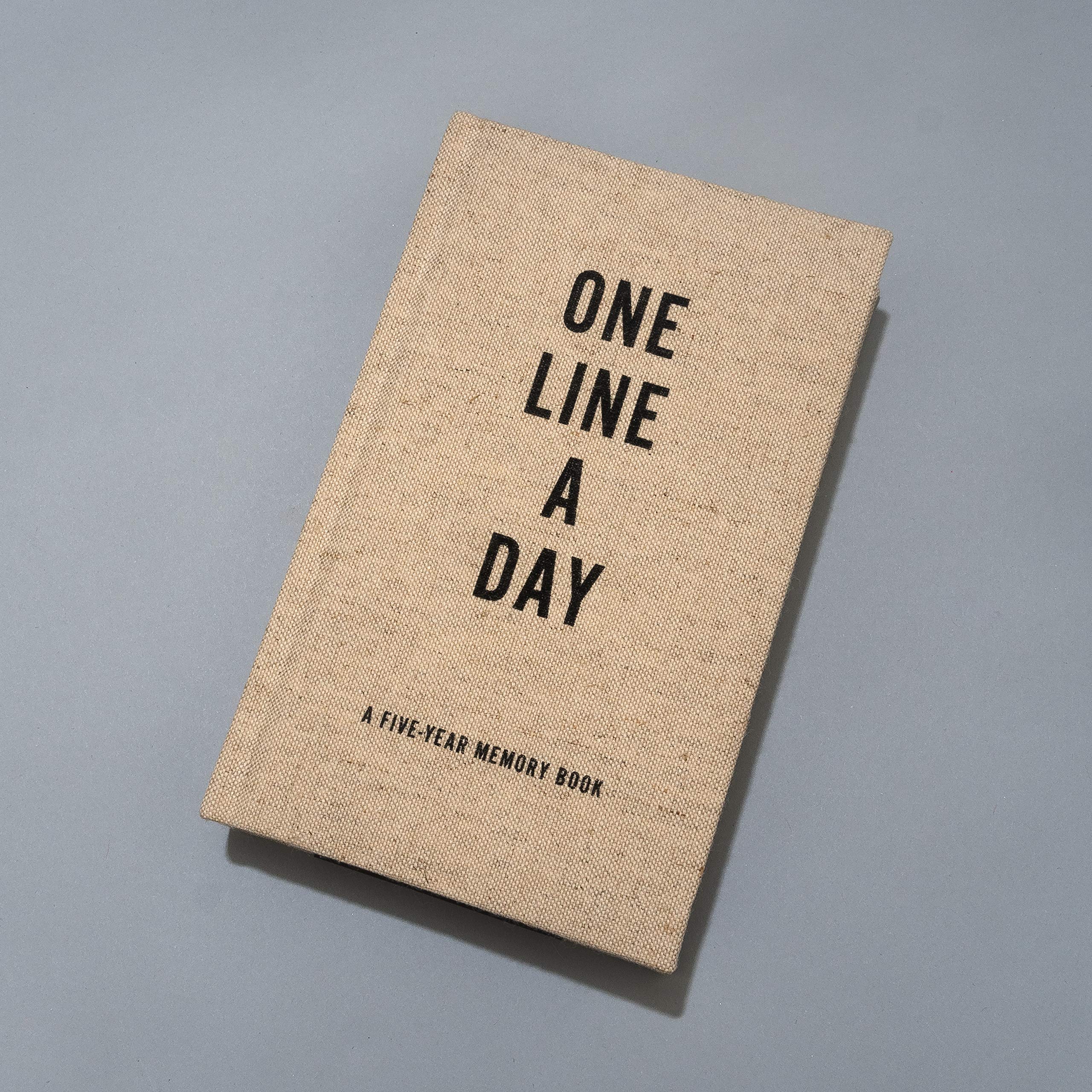 Chronicle Books Canvas One Line a Day - Five-Year Memory Journal | Diary Binding | English Language 5